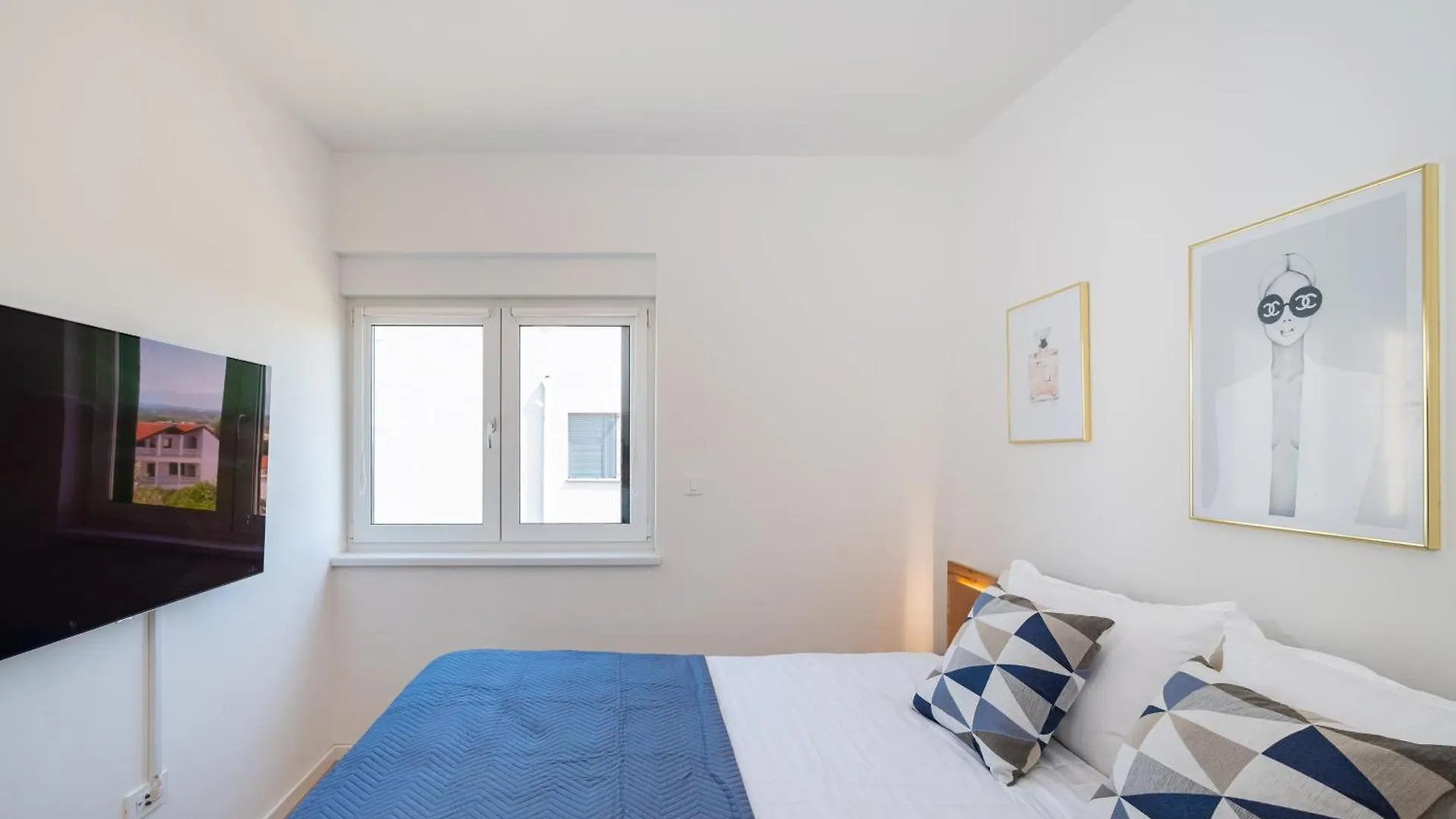 Apartments With A Parking Space Nin, Zadar - 24014  닌